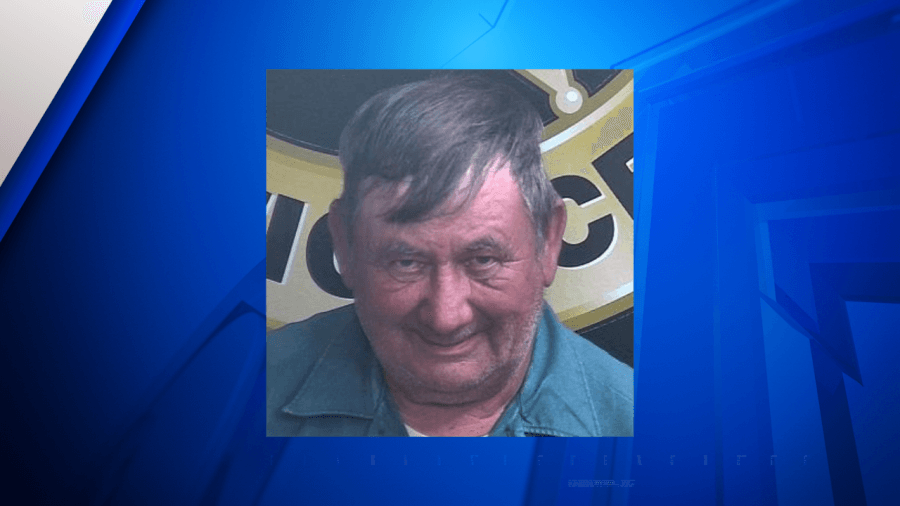 Man arrested following standoff, shooting shotgun at Pineville apartment