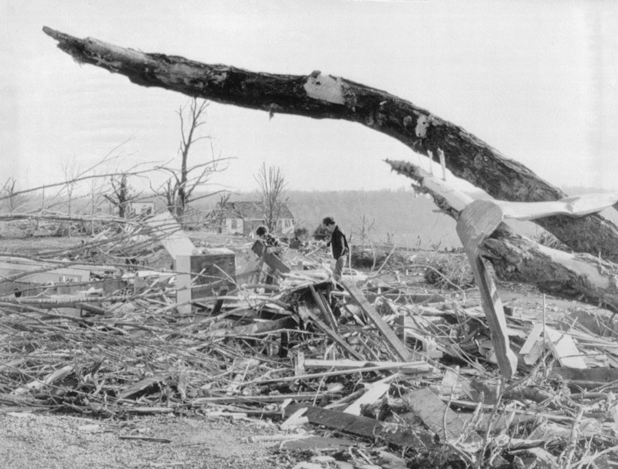 How does southeast Kentucky's fatal ‘mile-wide' tornado compare to 1974 Super Outbreak?
