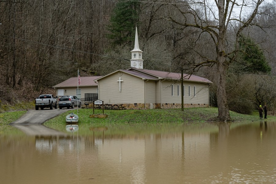 FEMA dispatches emergency medical suppliers to Kentucky, Tennessee