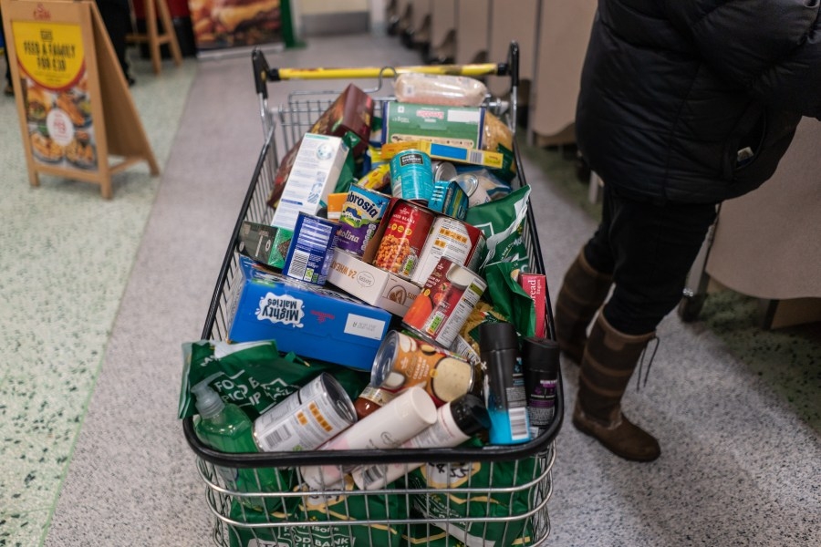 Summer meal programs under strain amid increased need, funding cuts
