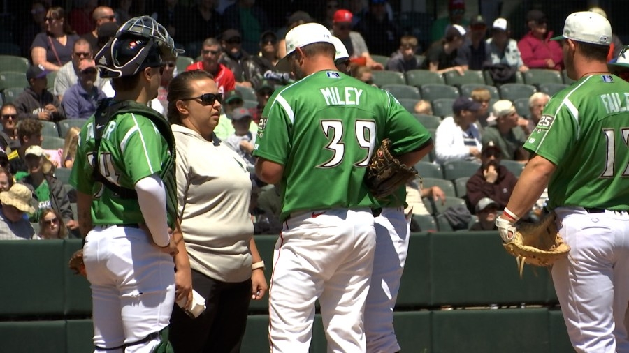 Wade Miley exits in first inning on rehab assignment in Dayton