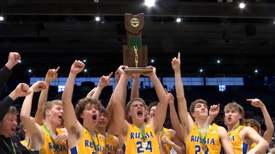 Russia completes perfect season with first ever state title in 1000th program victory