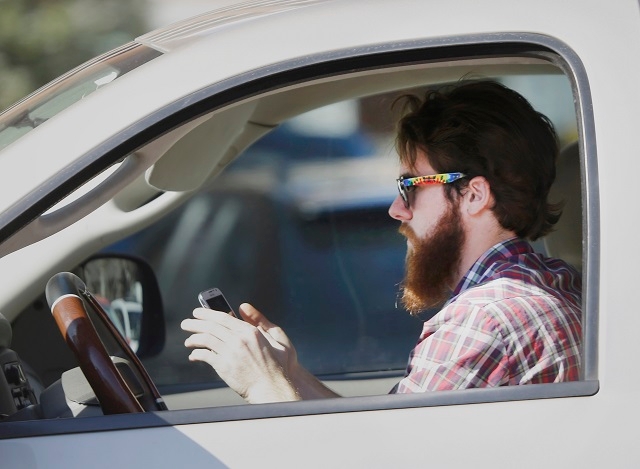 AAA warns of distracted driving dangers at start of Distracted Driving Awareness Month