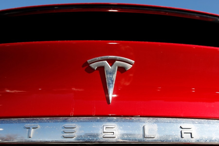 Tesla catches fire in Rockville parking garage