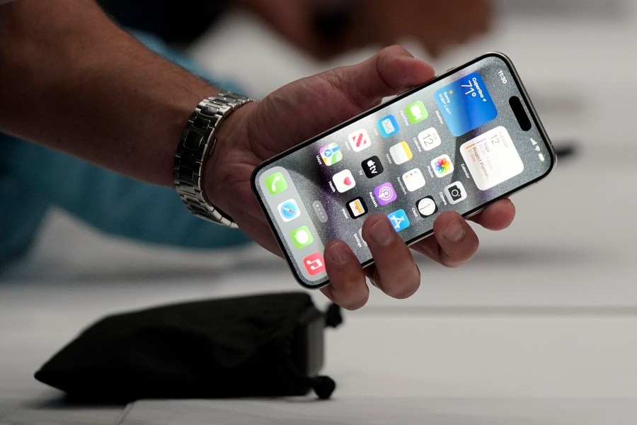 DC Public Schools to ban cell phone use starting in 2025-26 school year