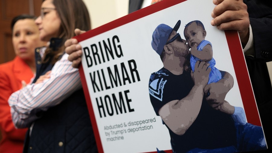 Trump administration moves to dismiss lawsuit over Kilmar Abrego Garcia deportation error
