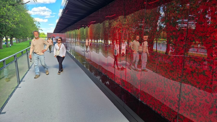 Thousands visit USAA Poppy Wall of Honor to remember fallen troops