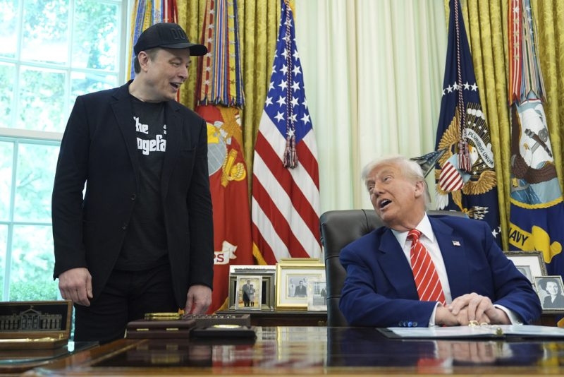 President Trump gives Elon Musk an Oval Office send-off