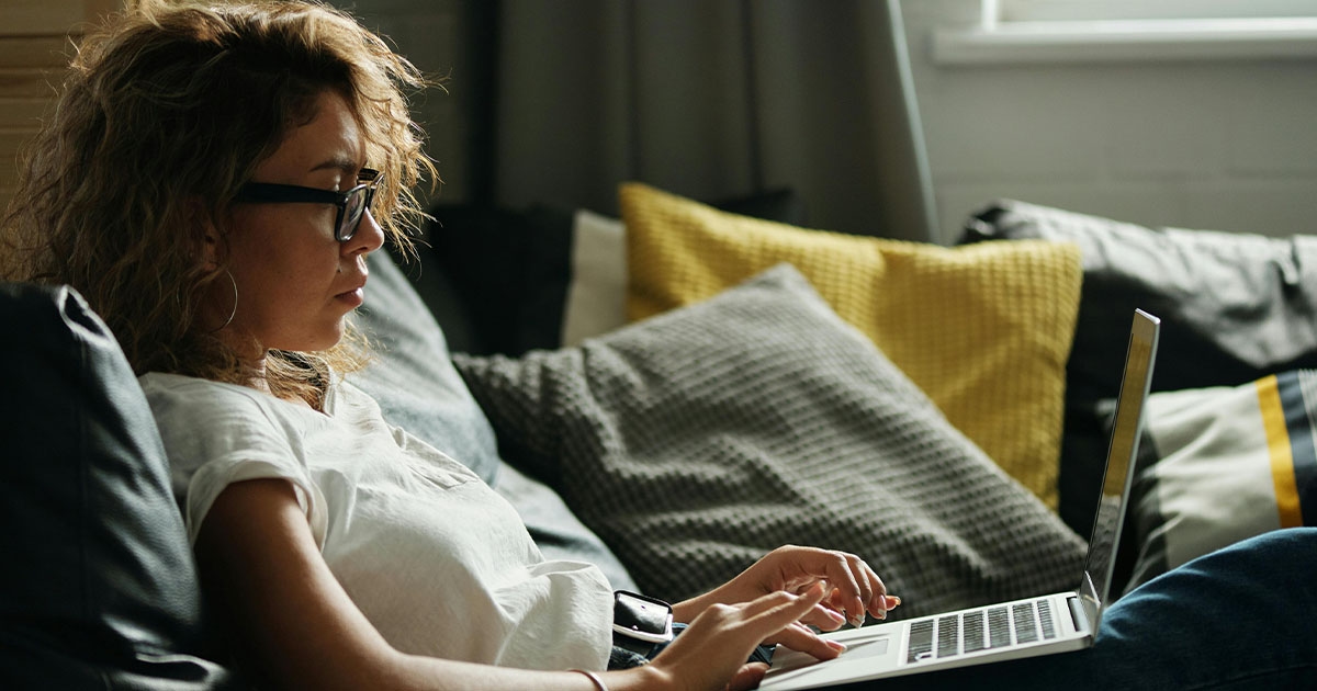The 3 phases of becoming ‘another milspouse in the group chat'