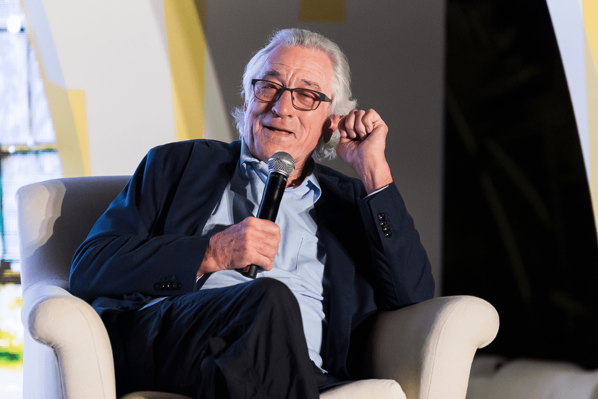 Robert De Niro's 9-Word Response to His Daughter's Transition Is the Parenting Lesson We All Need