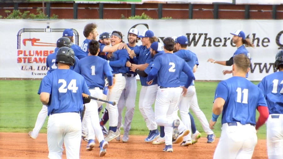 Otters pick up first win of the season in walk-off fashion