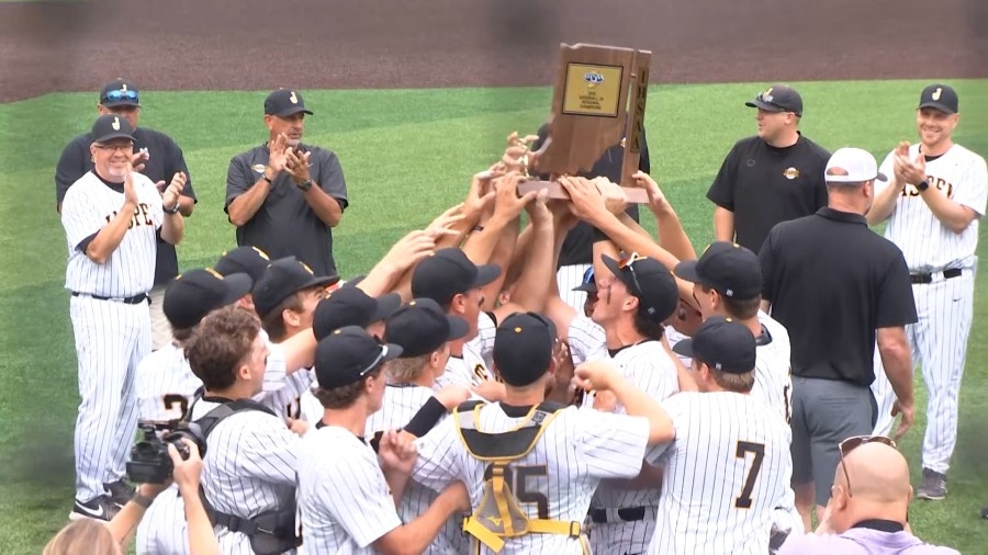 Jasper cruises past Central for its 27th regional title