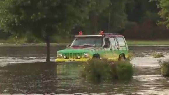 Evansville drivers deal with flash flooding after heavy rainfall