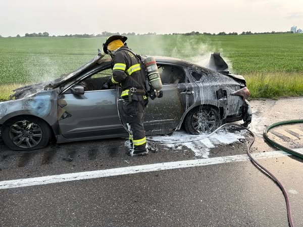 Vehicle fire breaks out in Daviess County