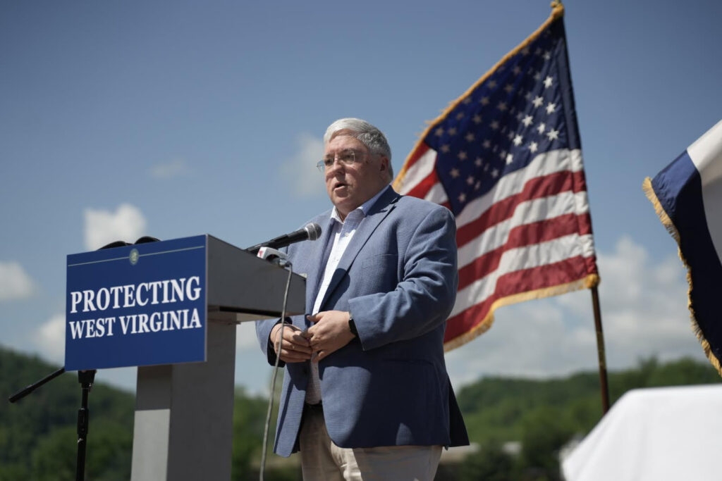 Morrisey ceremoniously signs bill to update plugging methods for abandoned oil and gas wells in WV