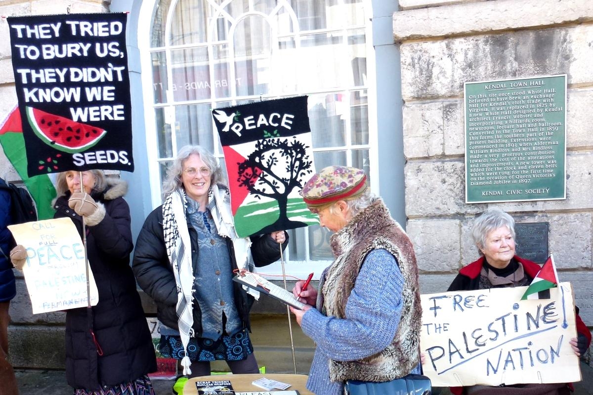 Campaigners gather in town centre to support Palestine