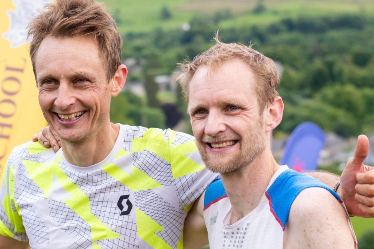 Brothers break world 'Everesting' record in memory of their dad