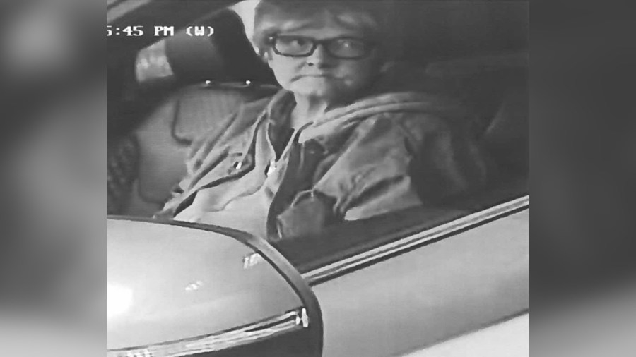 Police look for woman who allegedly cashed stolen check in Mansfield