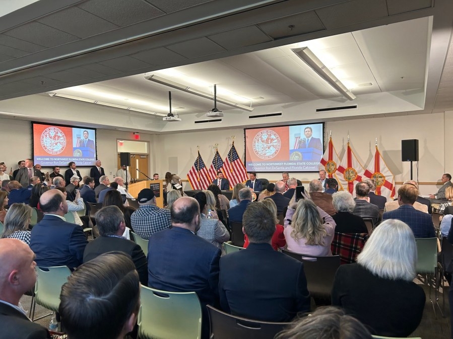 Florida cabinet assumes new role, sparking criticism over privacy and power