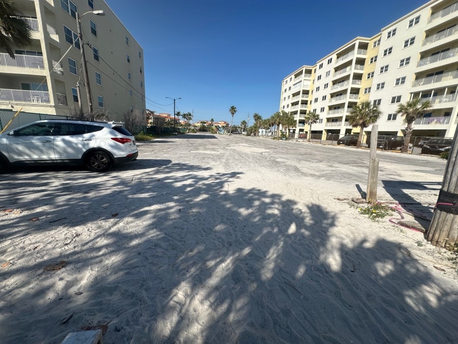 Woman says she got parking ticket without parking in Redington Shores lot