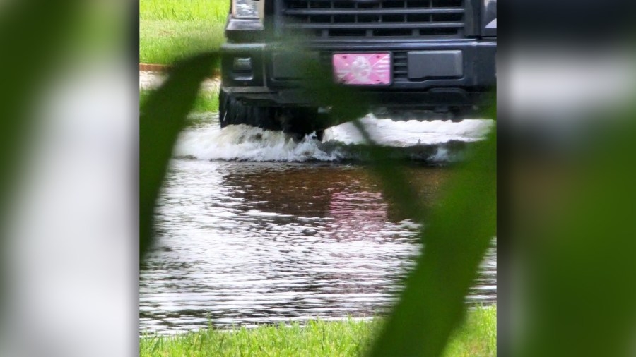 ‘It's not a game': Florida lawmakers pass bill to ban drivers from speeding on flooded streets