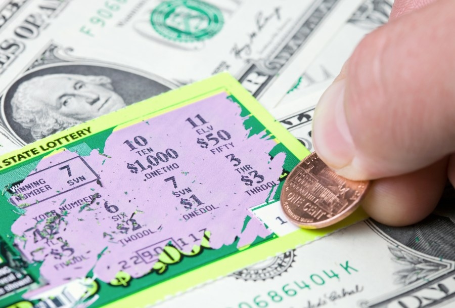 Florida man buys scratch-off ticket at 7-Eleven, wins $1 million