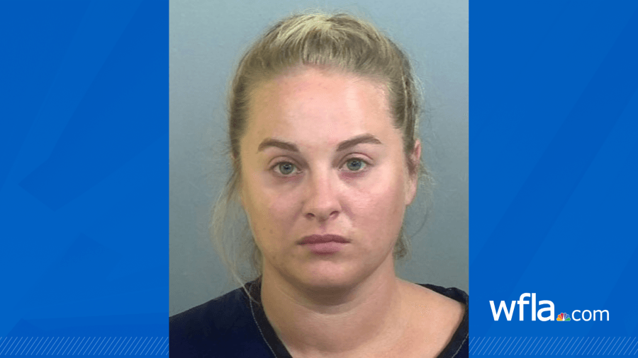 Bradenton middle school teacher sent nude photo to student, sheriff's office says
