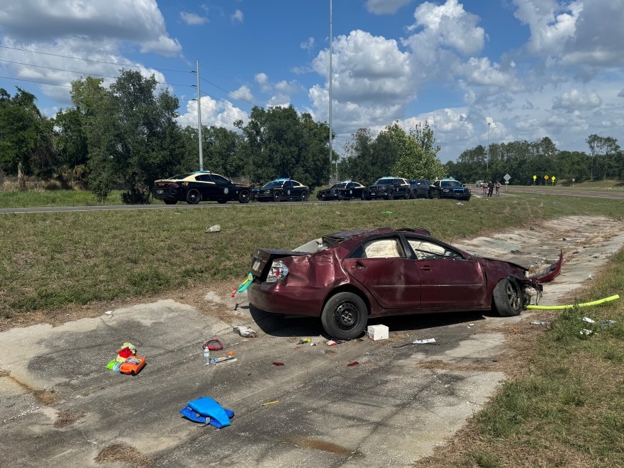 Woman, 2 children injured in vehicle crash on I-75