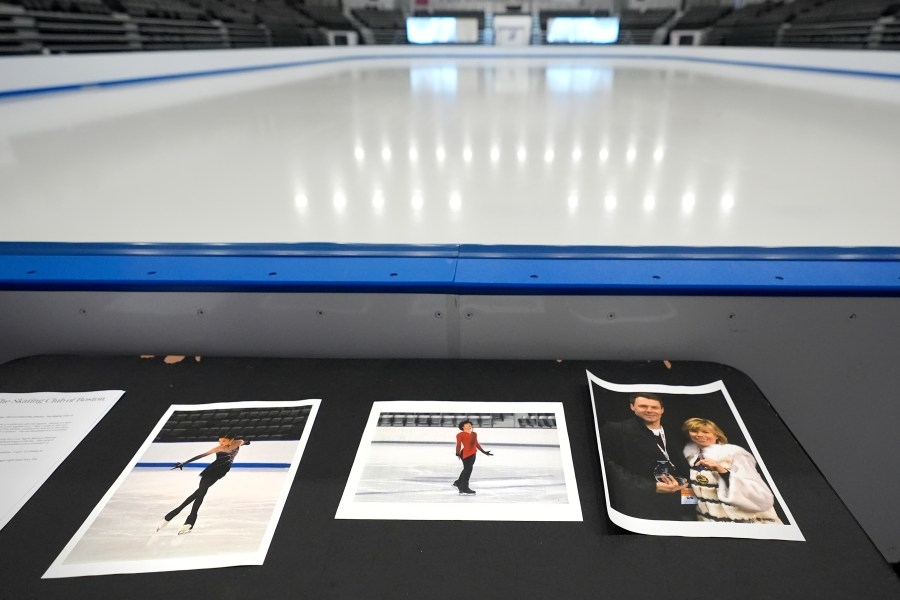 12-year-old girl among figure skaters killed in DC plane crash