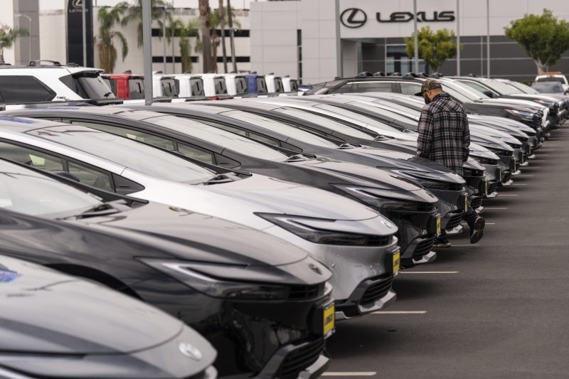 Tampa Bay lawmakers worry about ‘devastating' effects tariffs would have on families, small businesses