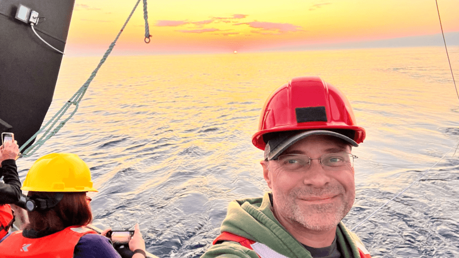 UW-Green Bay educator joins Great Lakes research voyage aboard EPA vessel