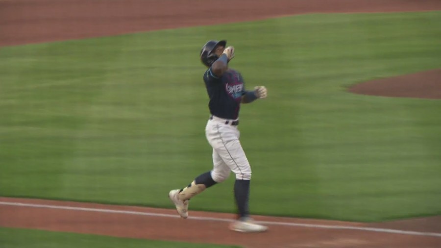 Brewers' top two prospects make their debut in Grand Chute