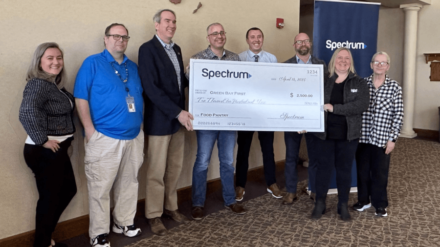 Spectrum donates $2,500 to Green Bay First to support community services