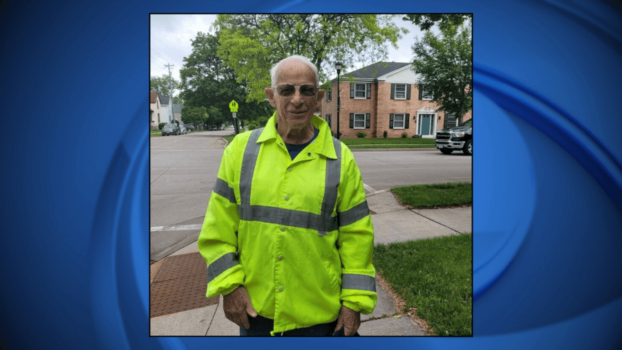 ‘Lifted spirits with his signature wave': Fond du Lac community mourns loss of beloved crossing guard