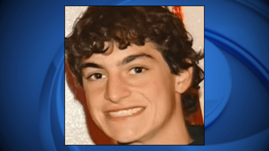 Police provide update on search for 20-year-old Chicagoan missing after boat flipped in Wisconsin River