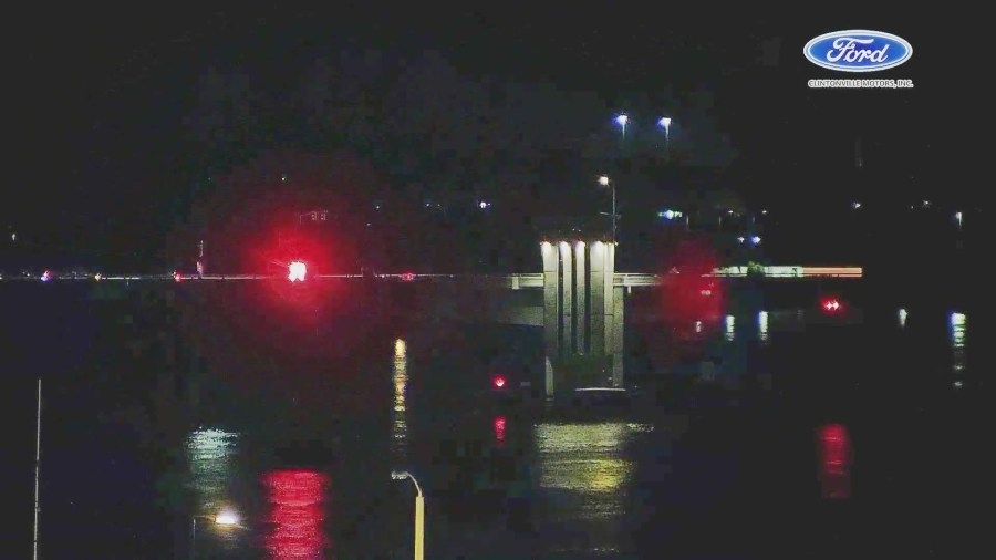 Temporary closure of Mason Street Bridge in Green Bay causes traffic delays