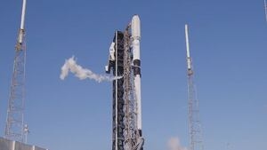 Lunchtime liftoff: SpaceX set for 2nd rocket launch Wednesday