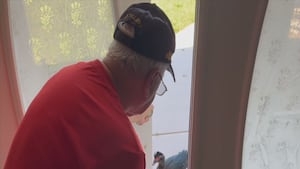 Quack Attack: Florida neighborhood dealing with attacks from aggressive duck