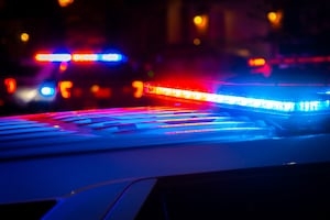 Driver crashes into sign, tree in deadly Marion County accident