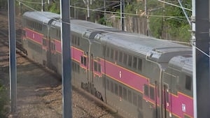 Falling wires strand passengers on hot MBTA Commuter Rail train for hours