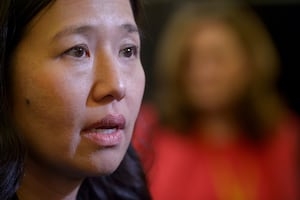 Red Sox legend endorses Boston Mayor Wu for reelection
