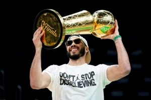 Boston Celtics sold to Mass.-native for $6.1 billion, report says