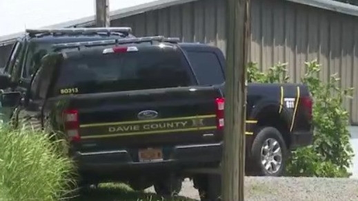 2 dead after small plane crashes at airport in Mocksville