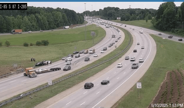Interstate 85 North crash shuts down lanes in Davidson County