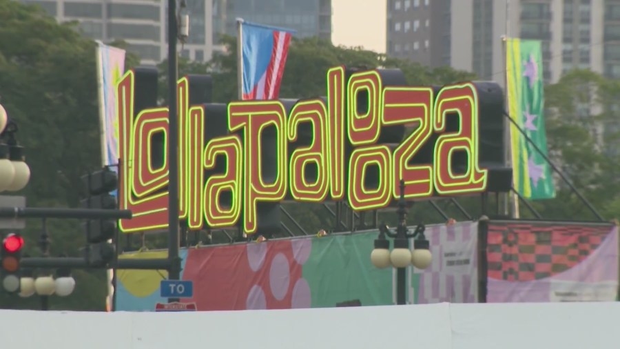 Dean celebrates covering Lollapalooza for 20th year