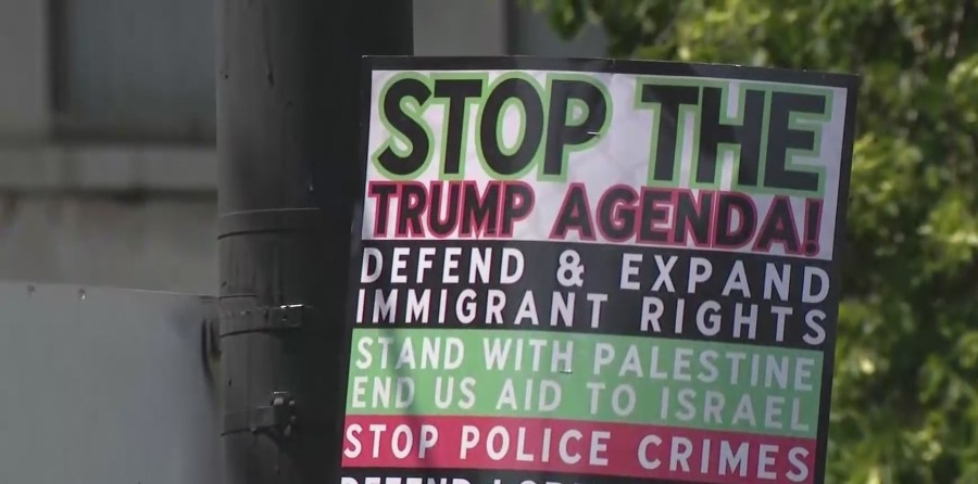 Community groups rally in Pilsen to protest ICE raids in Chicago