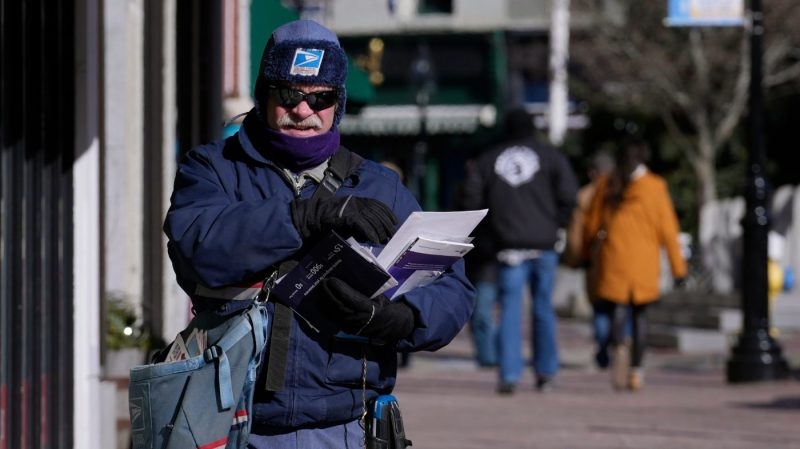 Forecast: Continued cold, chance of passing flurries