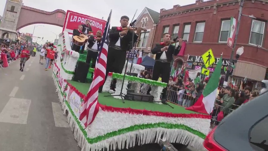 Little Village Mexican Independence Day Parade to proceed despite ICE concerns