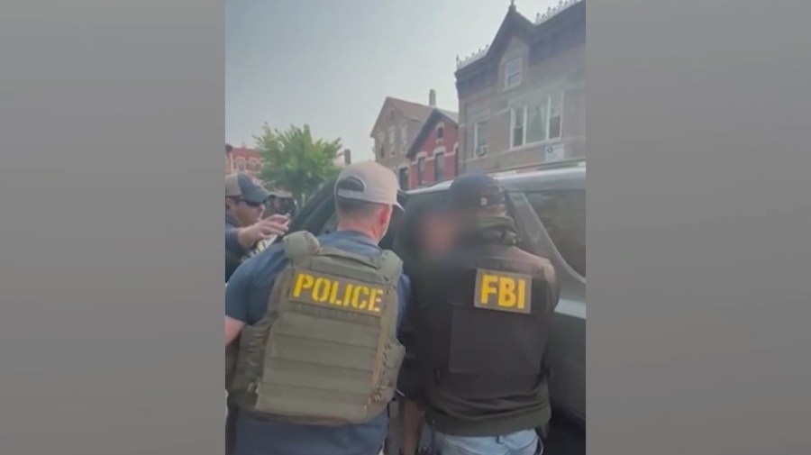 Chicago officials raise concerns over federal immigration raids in Pilsen
