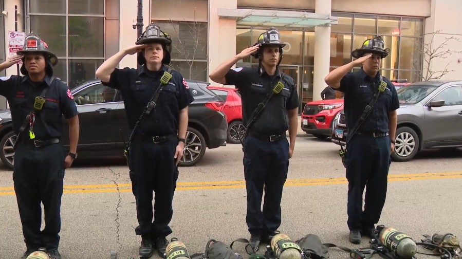Third-annual brunch honors Chicago's firefighters, EMTs